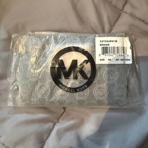 Michael Kors Jet set bag